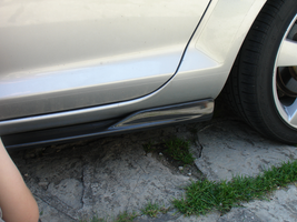 Merci à ma fille Natacha et à mon fils Stan. Les bas de caisse posent bien la voiture