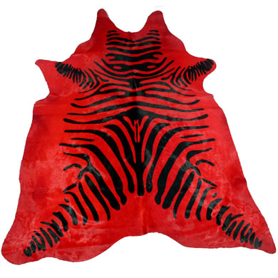 tapis%20peau%20de%20vache%20motif%20zebre%20rouge%20,%20deco%20design.jpg