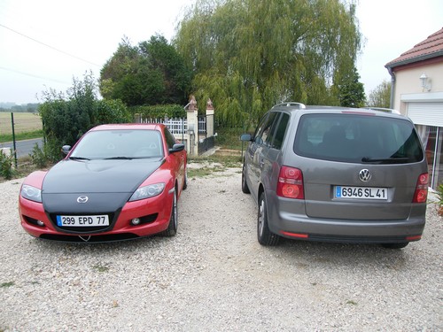 Voilà mes deux autos, j'ai vraiment bon gout!!!!