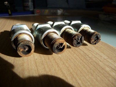 P1040534a.jpg (126.77 Kio) Consulté 1869 fois Bougies à 60.000 km