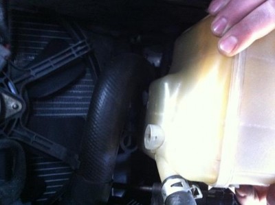 IMG_0342.JPG (28.47 Kio) Consulté 29852 fois vue du dessous avec l'emplacement de la sonde