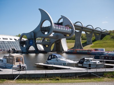 Falkirk Wheel.jpg (221.82 Kio) Consulté 15781 fois The Falkirk Wheel : une écluse rotative (!!!) de 35 m de haut !