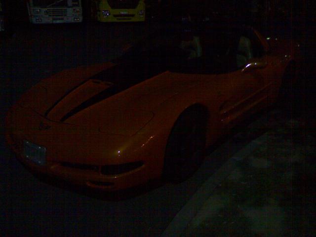 Une belle corvette targa, génération C5 il me semble