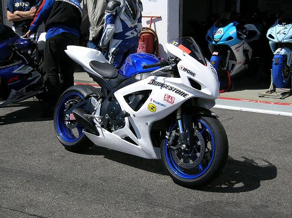 Y'avait des motos sur la piste F1