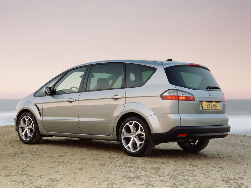 ford max.jpg