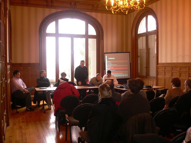 l'assemblée générale à Avize, silence ça bosse