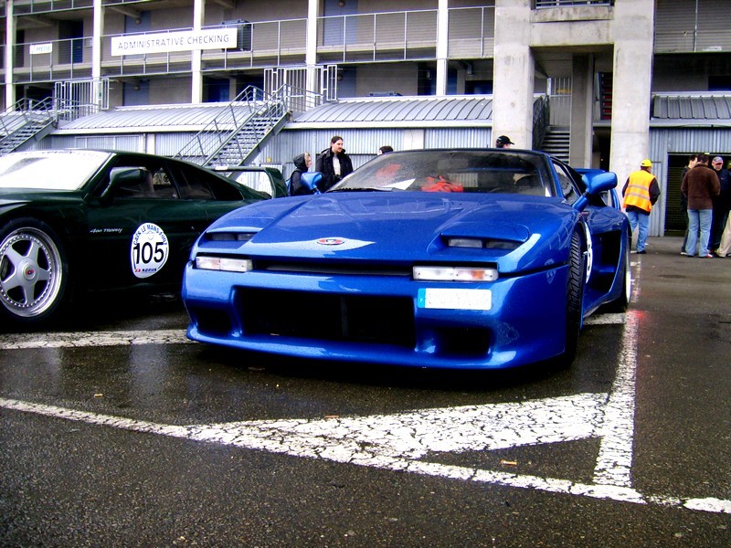 La 400GT bleue était particulièrement magnifique