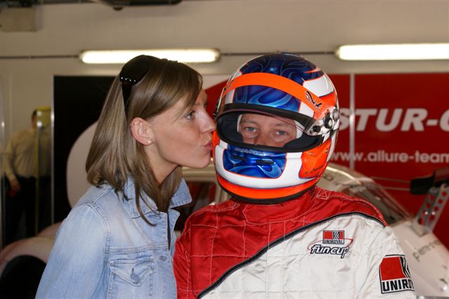 Petit moment de tendresse avant la course