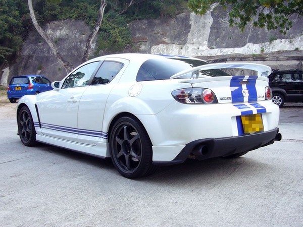 rx-8_006_800x600_.jpg