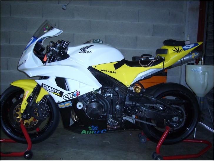 samedi matin box moto1.JPG