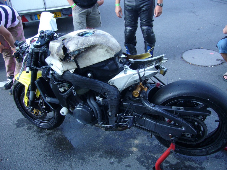 dimanche soir moto1.JPG