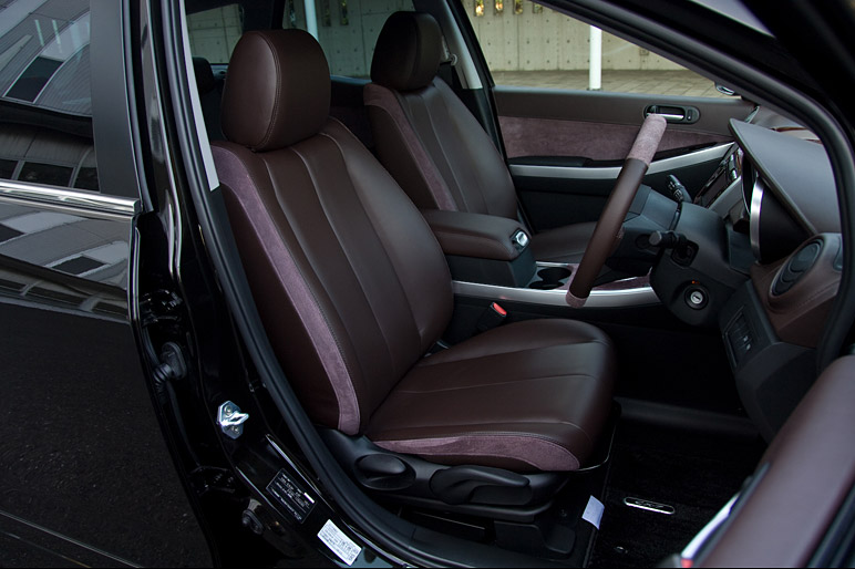 Mazda_CX7_10.jpg