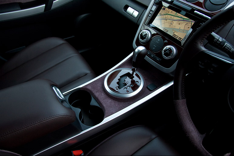 Mazda_CX7_09.jpg