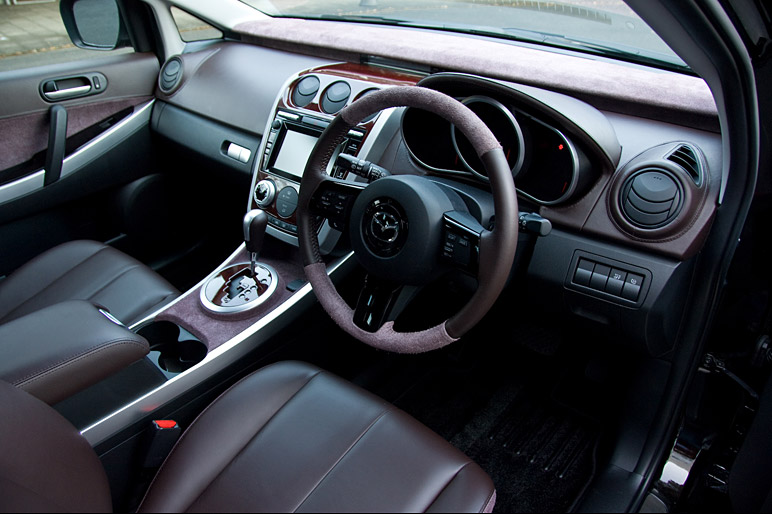 Mazda_CX7_08.jpg