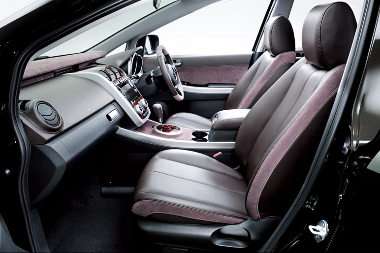Mazda_CX7_16.jpg