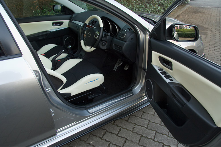 Mazda_3_15.jpg