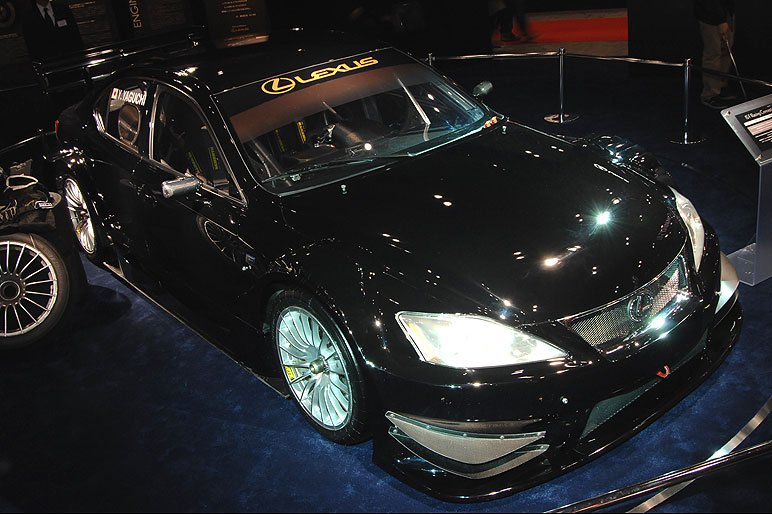 Lexus_ISF_Race01.jpg