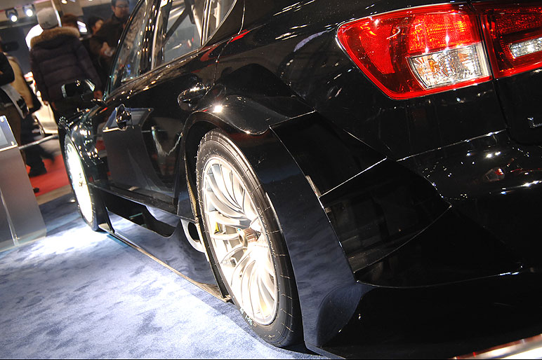 Lexus_ISF_Race07.jpg