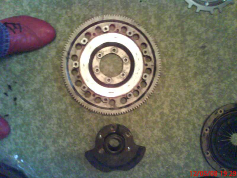 flywheel et contre poid.jpg