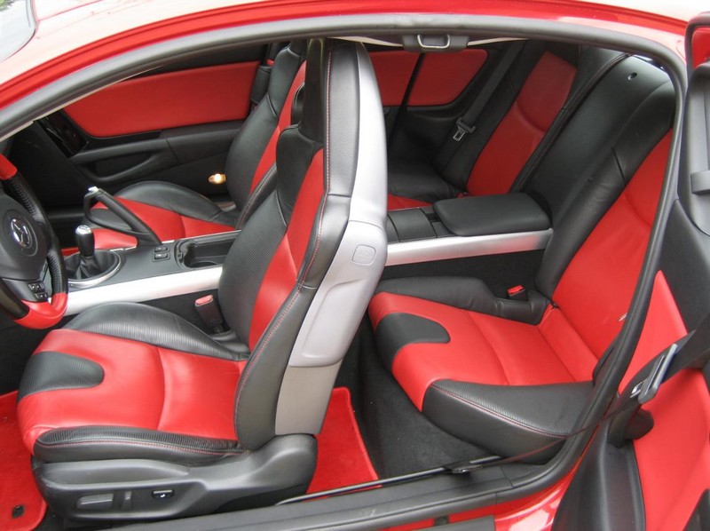 rx8- interieur.jpg