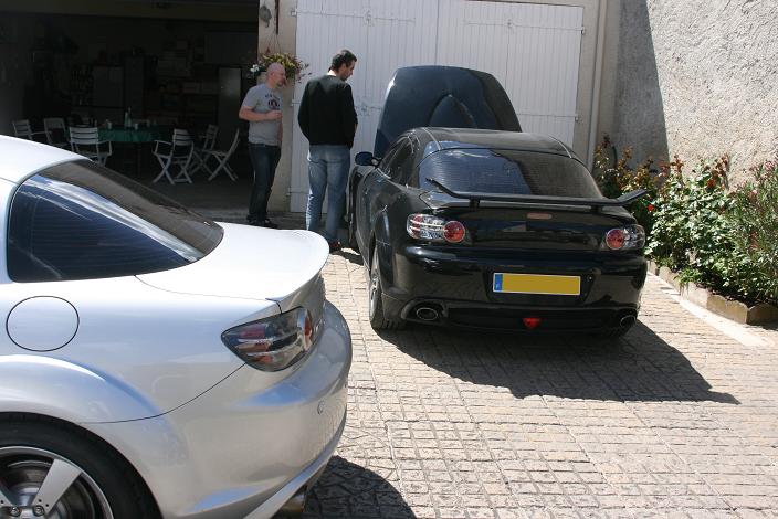 Y'a toujours un moment ou on va aller voir les moteurs de nos 8 ;-)