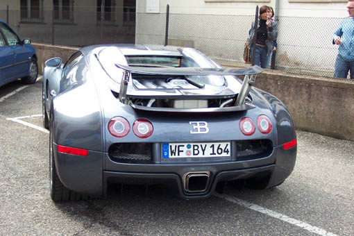 bugatti2.jpg