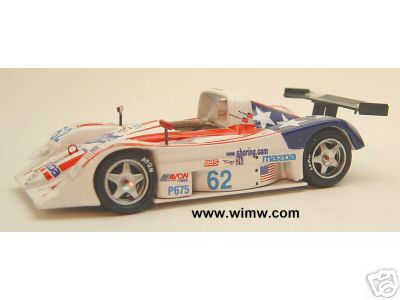 Lola-Mazda IMSA 2002, qui n'a bien souvent même pas terminé les courses...