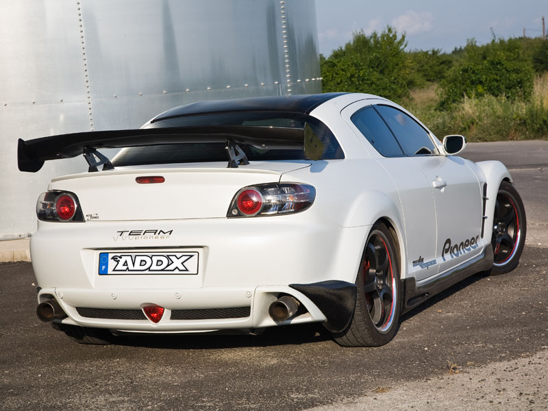 s35_nation75_rx8bw_auto01.jpg