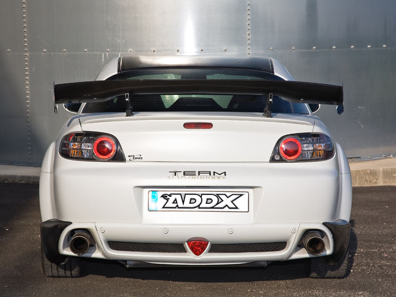 s35_nation75_rx8bw_auto04.jpg