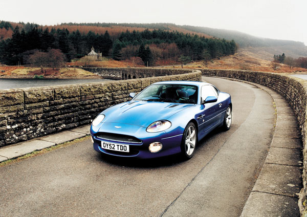 Aston-Martin-DB7.jpg