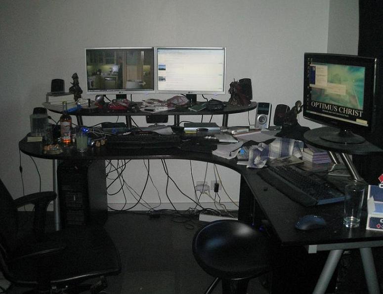 bureau.jpg