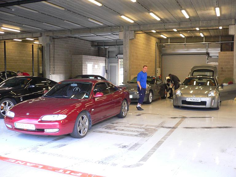la jolie mazda de Xau et la Z de Guigui !