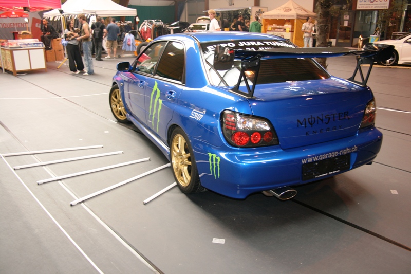 Une petite mise en scène à la Ken Block!!!!Pas mal....