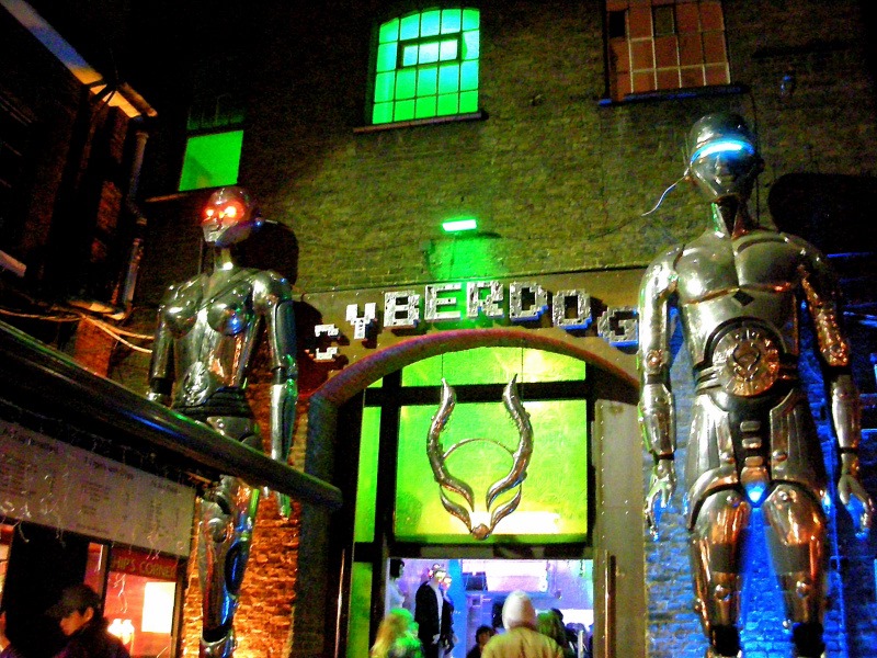 Une boutique de vêtement à visiter si vous passez par Camden Town, l'ambiance à l'intérieur est.. Unique =D