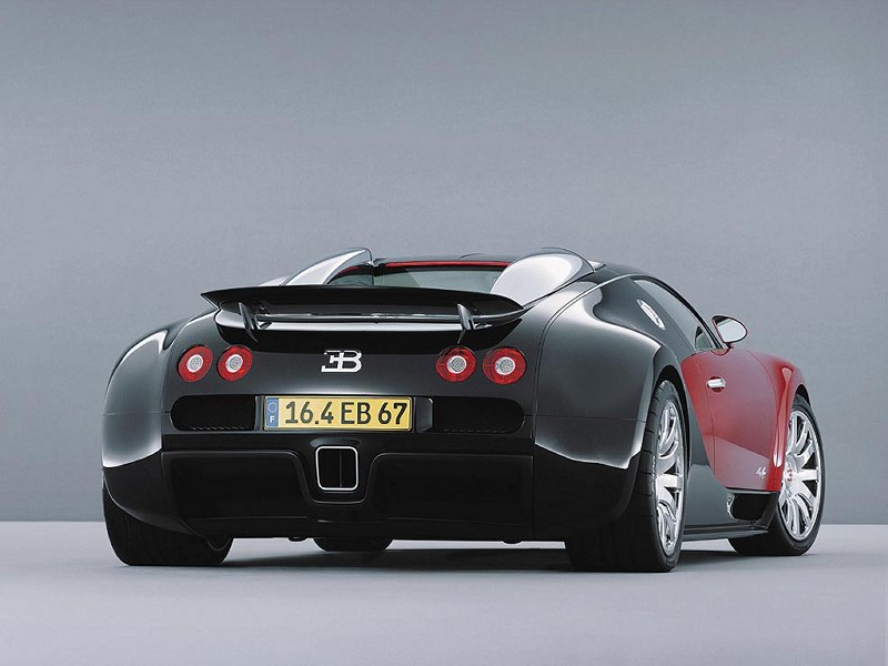 Bugatti%20Veyron%201%20-%20800x600.jpg