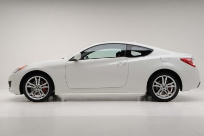 S0-Hyundai-Genesis-3-8-R-Spec-gros-sport-187460.jpg