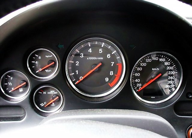 RX7compteur.jpg