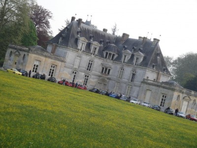 Arrivé au château avec 1h30 de retard, merci au restau... aller séance photos