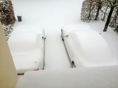 2_soeurs_sous_la_neige.jpg