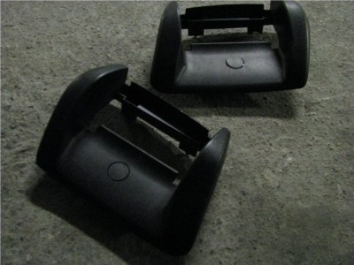plastique ouverture des portes arrière......20€
