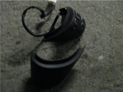 cache et commande au volant (hi fi)......25€