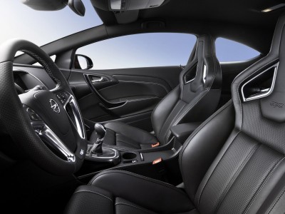 Opel-Astra-OPC-2012-Photo-01-800x600.jpg