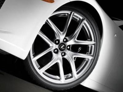 lexus-lfa-roue.jpg