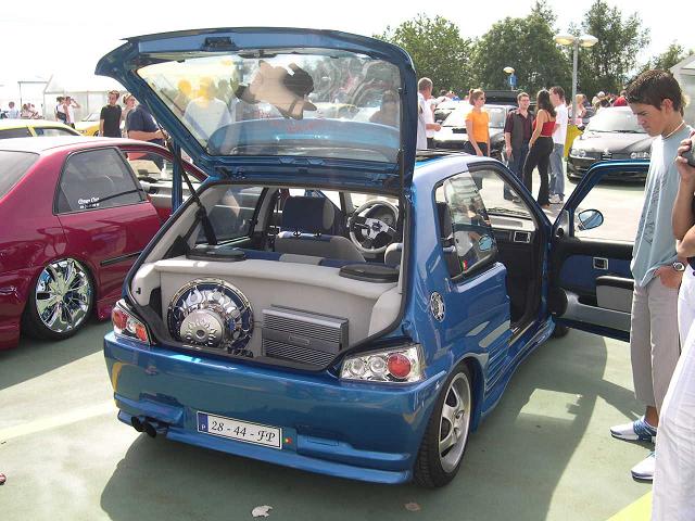 Peugeot-106.JPG