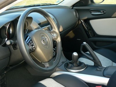 superbe intérieur bi-ton cuir noir et alcantara beige